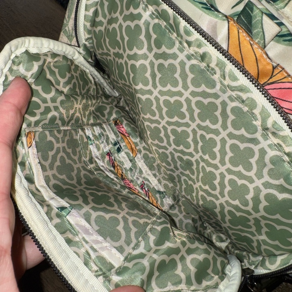 Lug Ranger Floral Print Tropical Multi-Pocket Travel Crossbody Purse Lily Sand - Picture 9 of 9